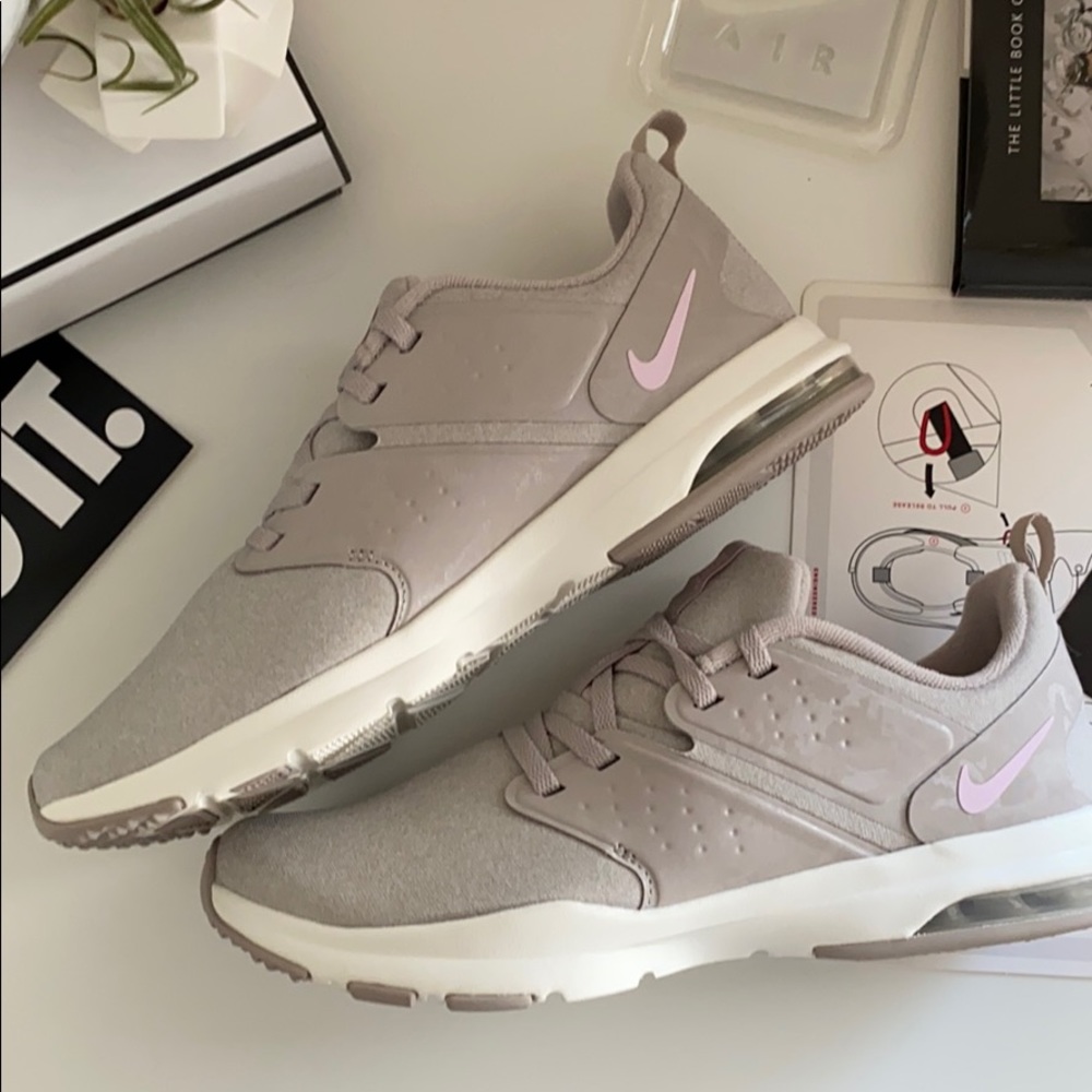 NEW Nike Air Bella trainers sneakers running shoes - Picture 5 of 9